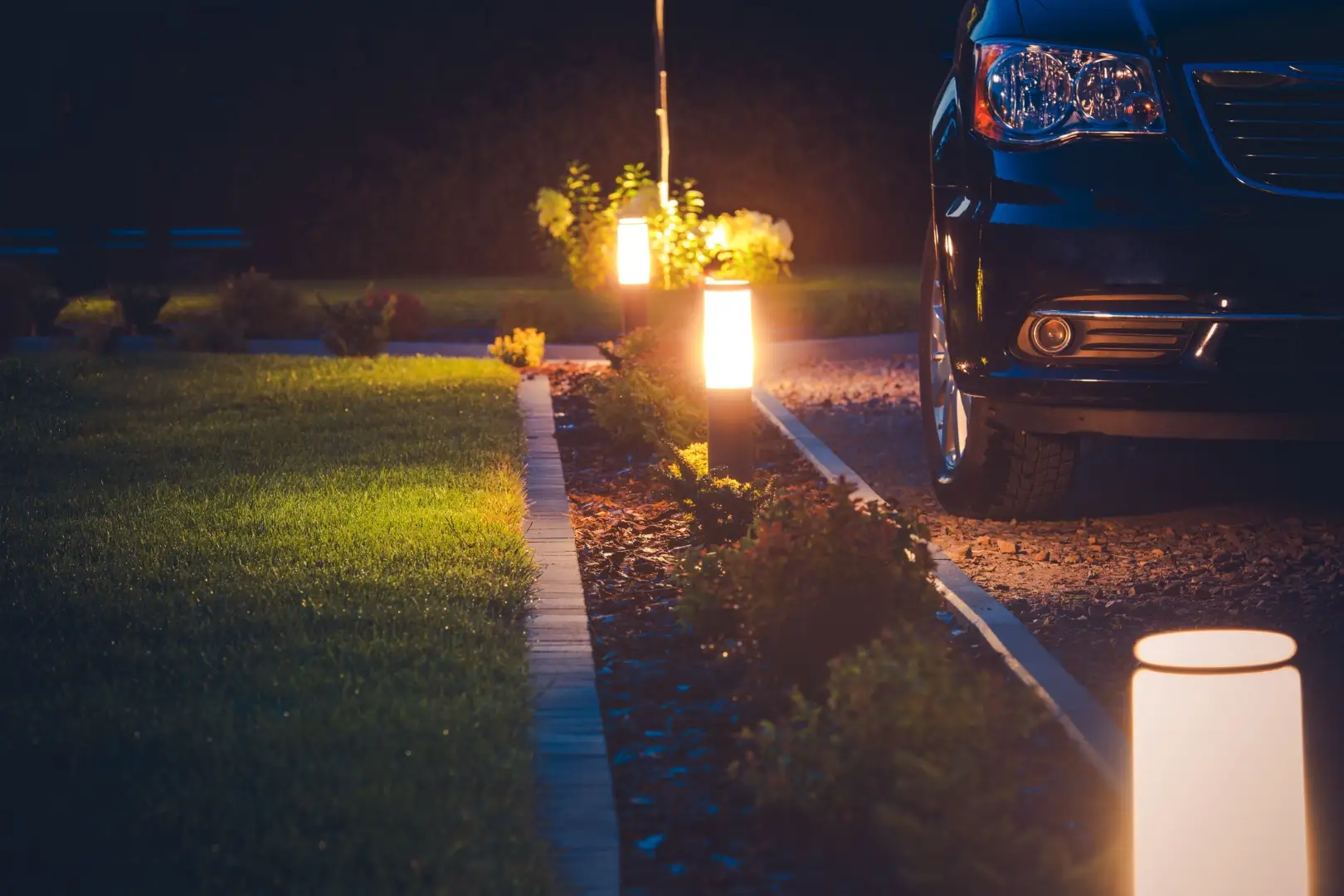 Driveway & Entry Lighting
